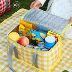 ⁦حقيبة تبريد للنزهات بنقشة فيشي – برودة وأناقة في الهواء الطلق⁩ - الصورة ⁦3⁩